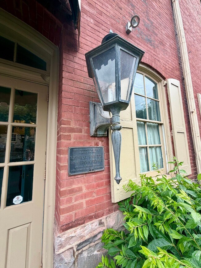 Building Photo - 231 N Shippen St