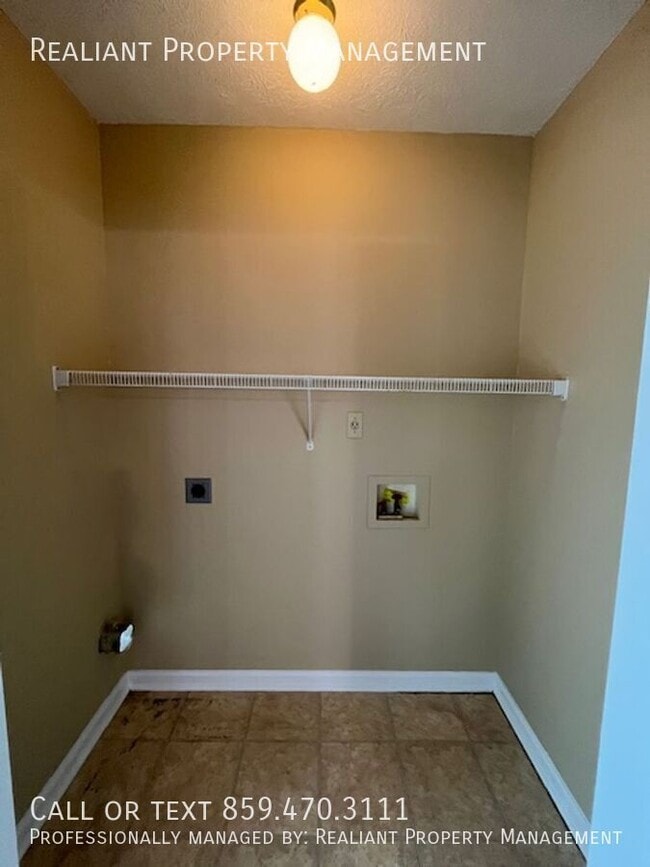 Building Photo - 155 Garnet Dr