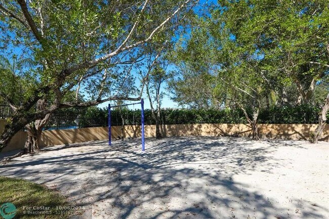 Building Photo - 9200 Chelsea Dr S