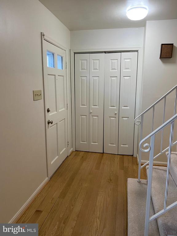 Building Photo - 6802 Dina Leigh Ct