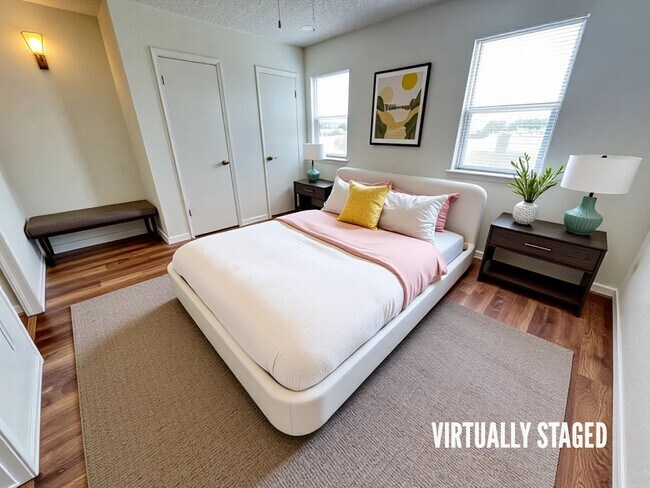 Building Photo - 2515 Bermuda Dr