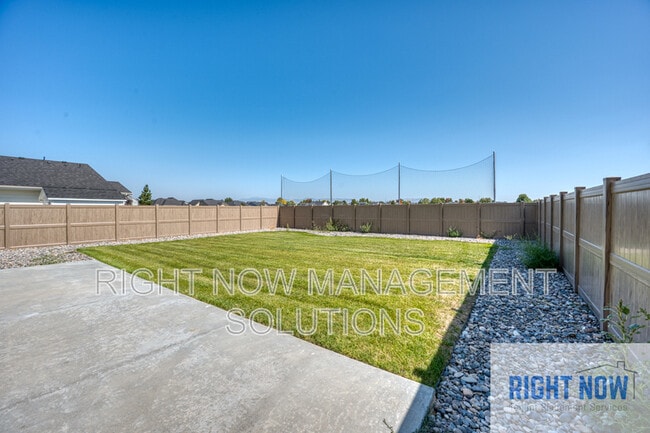 Building Photo - 6132 S Astoria Ave