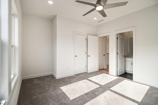 Building Photo - 4039 Tallow Pl