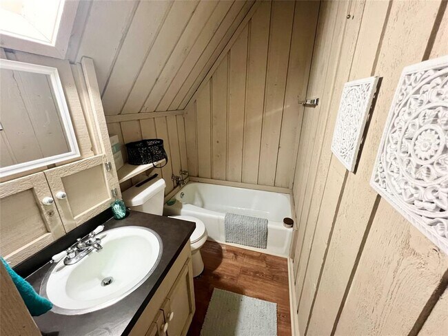 Building Photo - 128 Topspin Cir