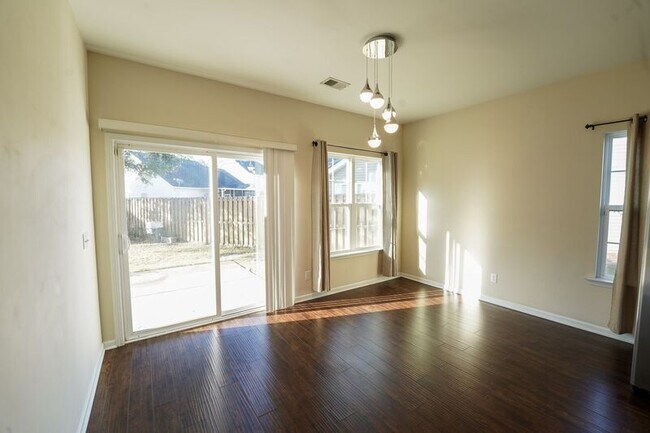 Building Photo - 43 Sand Valley Ct