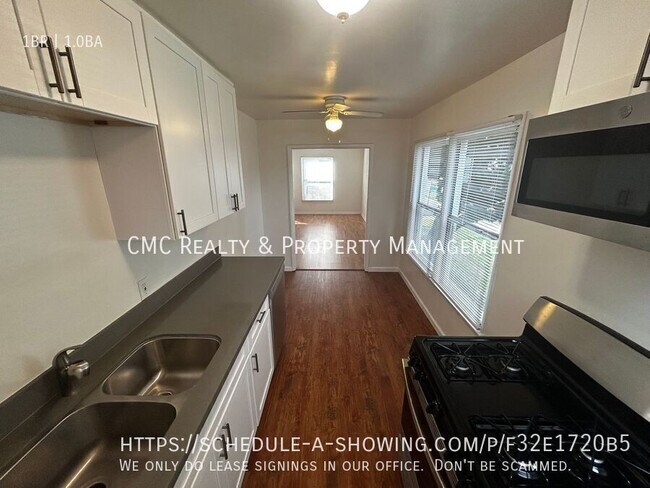 Building Photo - 4518 N Banner Dr