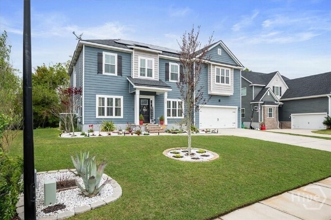 Building Photo - 360 Waverly Ln