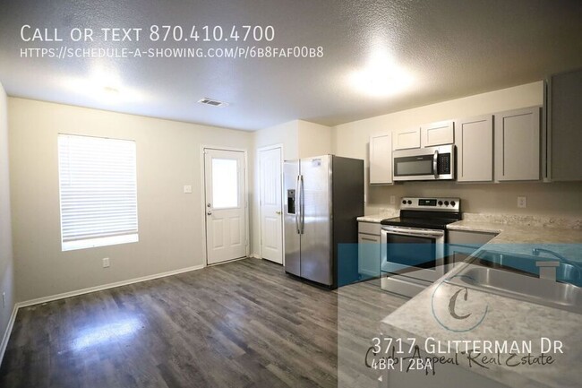 Building Photo - Move in special $900!  Beautiful 4 bed / 2...