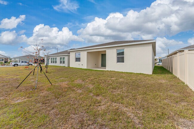 Building Photo - 1167 Tyler Lp