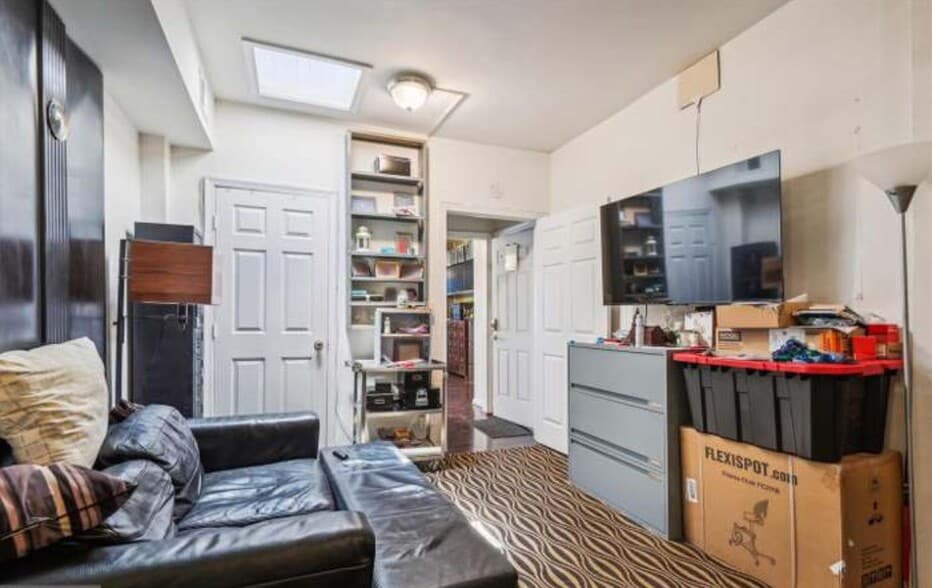 Building Photo - 300-310 East 25th Street, unit 3