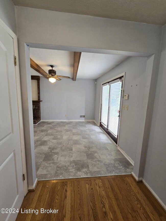 Building Photo - 4515 Lambert Rd