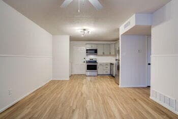 Building Photo - 226 Hickory St