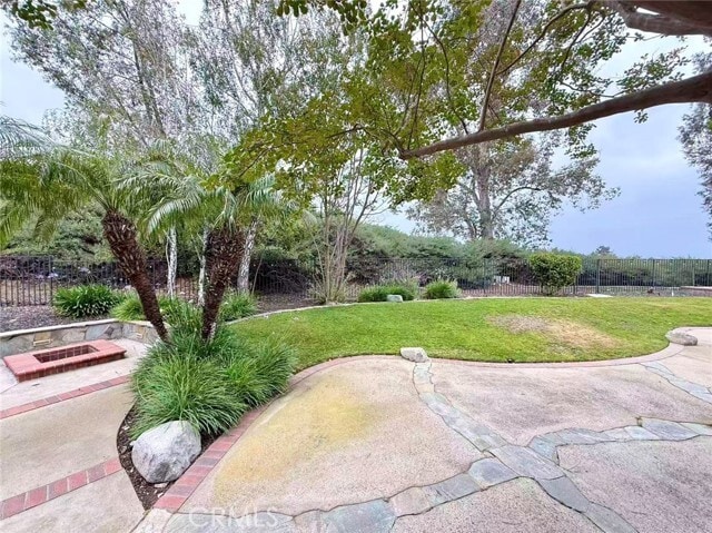 Building Photo - 15452 Quiet Oak Dr
