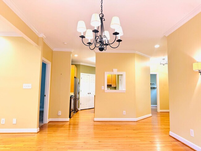 Building Photo - Gorgeous One Level Home in Chapel Hill