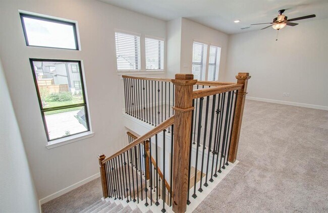 Building Photo - 1515 Noble Pk Dr