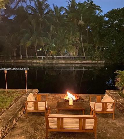 Building Photo - 256 NE 85th St