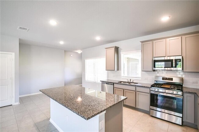 Building Photo - 509 Pulitzer Dr