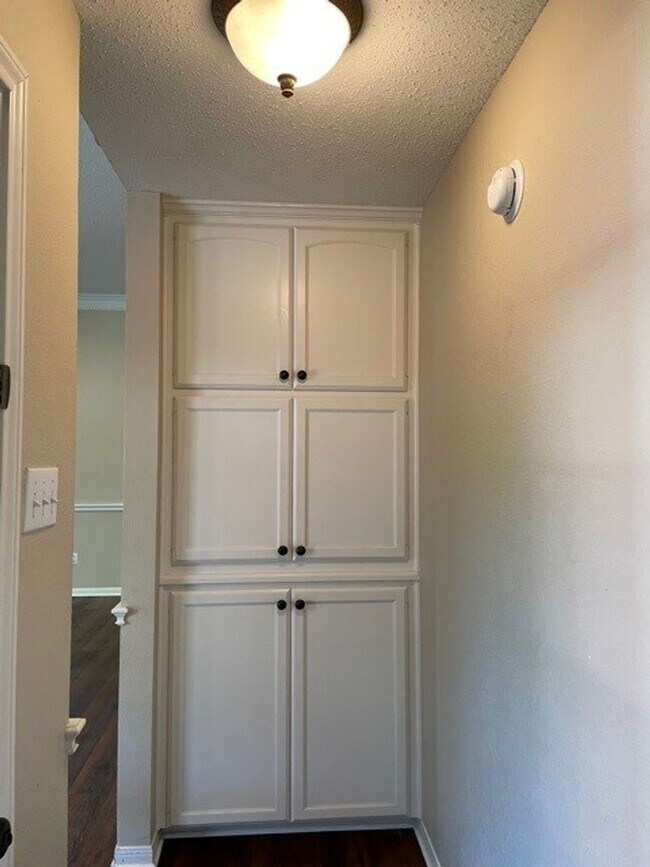 Building Photo - Available Now! No Pets! Beautiful 4 bed/2....