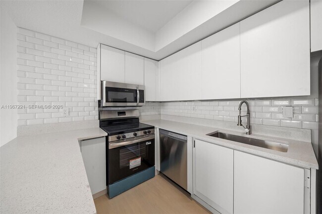 Building Photo - 3500 Coral Wy