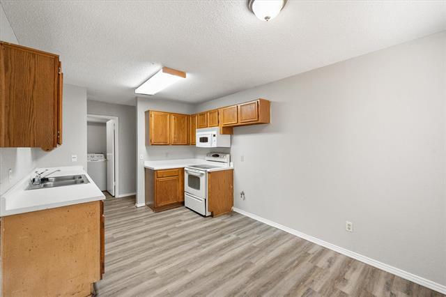 Building Photo - 1217 Hidden Creek Dr