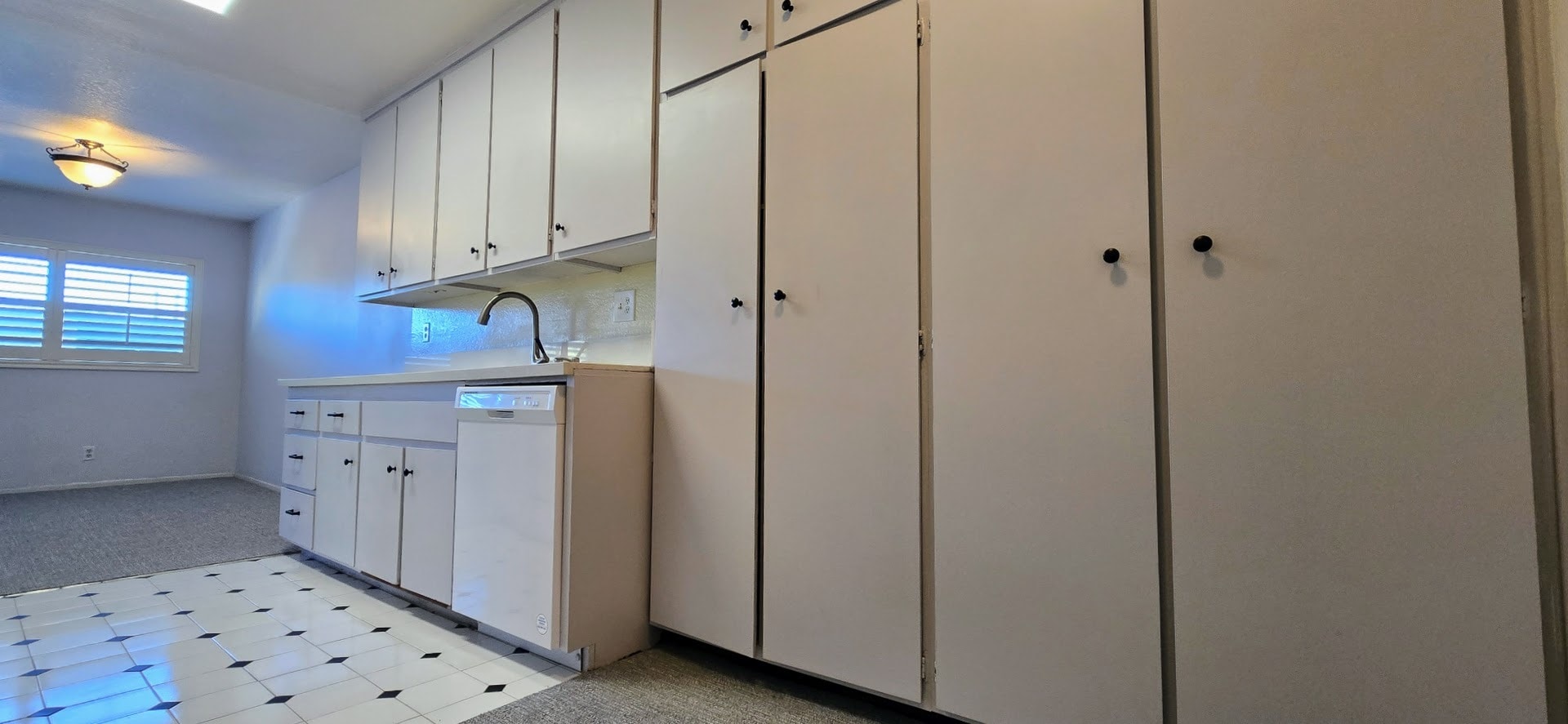 Building Photo - 277 Pleasant St