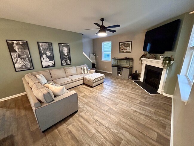 Building Photo - 43 Sedge Wren Way