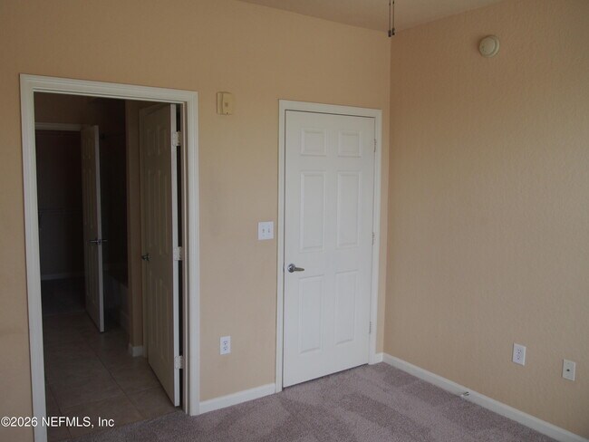 Building Photo - 8539 Gate Pkwy W