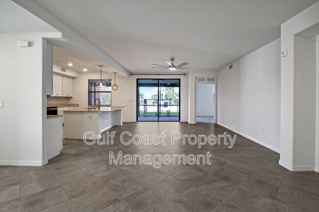 Building Photo - 5703 N Honore Ave
