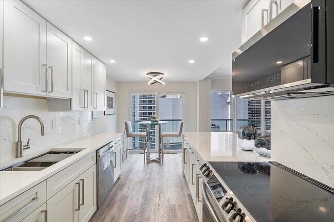 Building Photo - 3400 Galt Ocean Dr