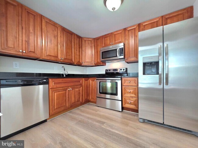 Building Photo - 2901 Piney Grove Ct