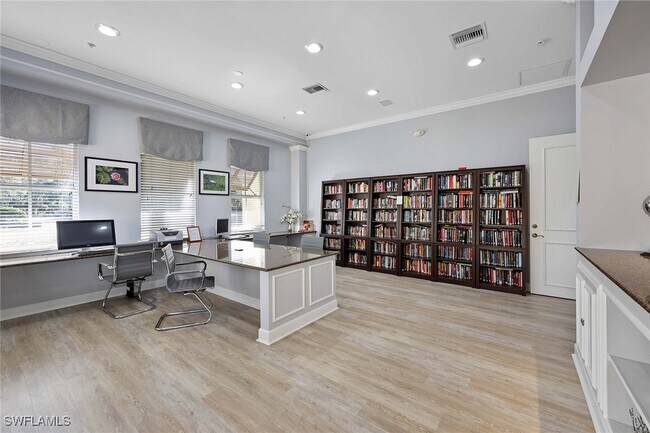 Building Photo - 1786 Tarpon Bay Dr S