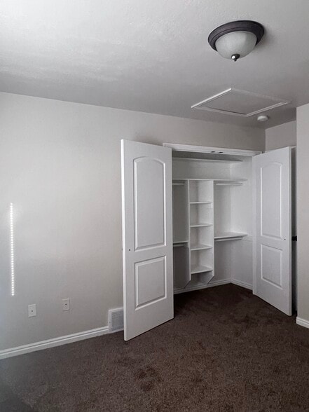 Building Photo - 2526 Dalton Dr