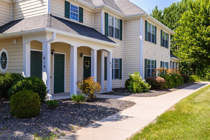 The Hammocks at Southern Hills 100 Hammocks Dr Fairport NY 14450