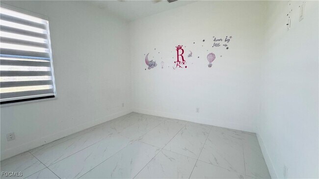 Building Photo - 2713 17th St SW