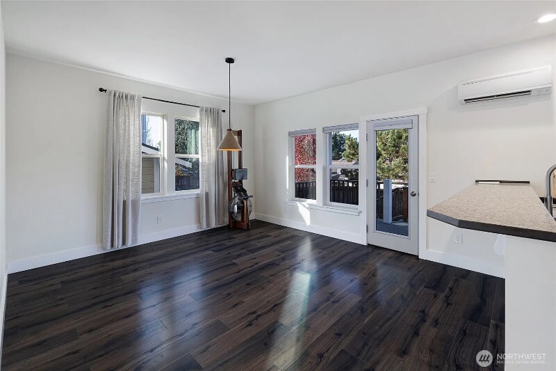 Building Photo - 85 Gerard Ln