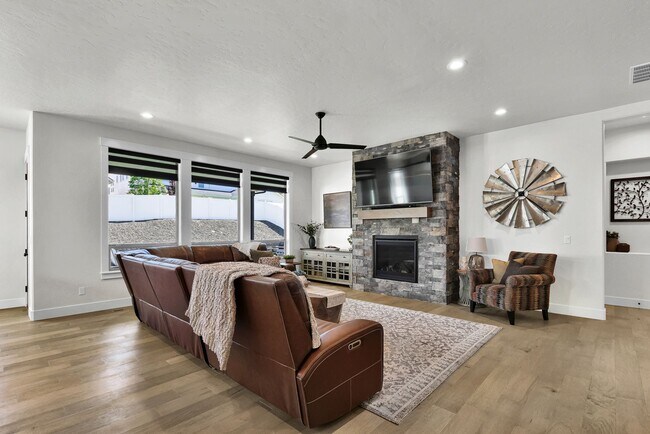 Building Photo - House for Lease in the Hills of Dry Creek Ranch