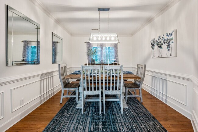 Building Photo - 29 Dean Rd SE