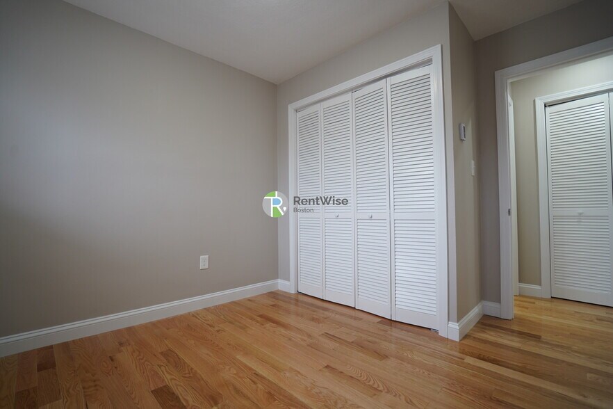 Building Photo - 1198 Commonwealth Ave