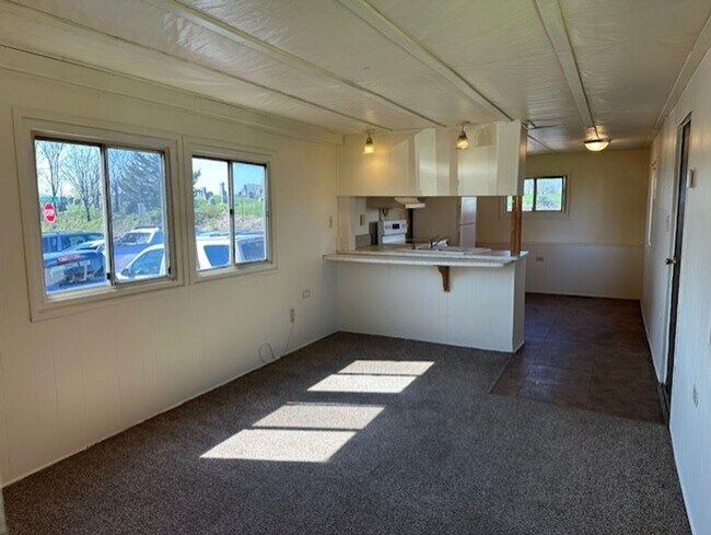 Building Photo - 2729 Herr St