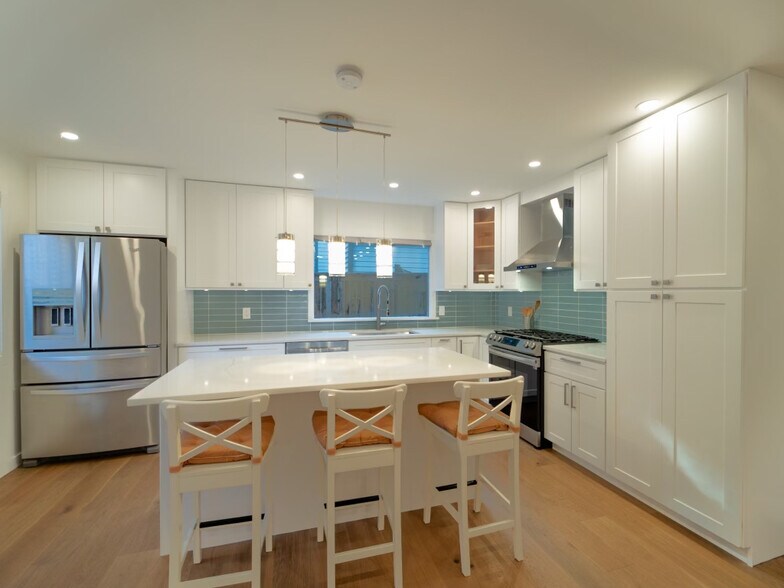 Kitchen - 24333 SE 42nd St