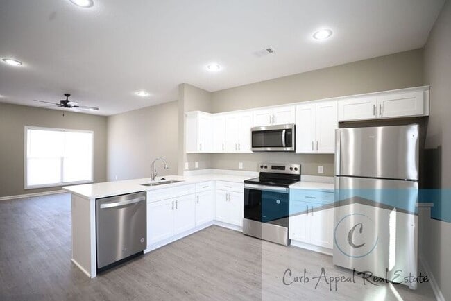 Building Photo - Luxury 2 bed 2 bath apartment - brand new construction!! Washer, dryer, internet, cable and utili...