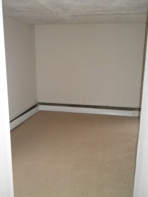 Building Photo - 1715 Hall Ave