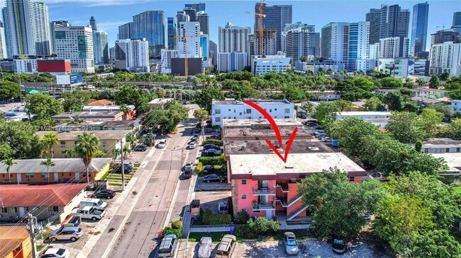 Building Photo - 458 SW 9th St