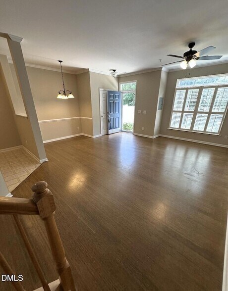 Building Photo - 2210 Valley Edge Dr