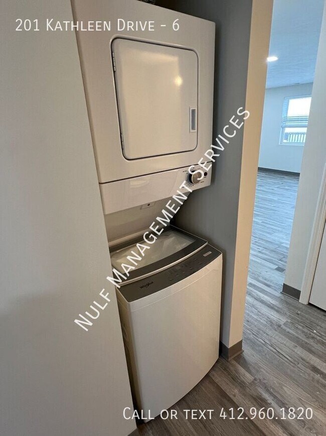 Building Photo - 201 Kathleen Dr