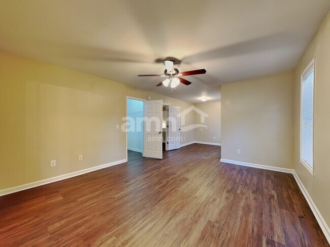 Building Photo - 832 Brookhannah Ct
