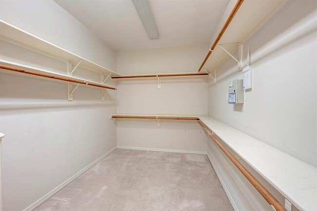 Building Photo - 57 Briar Hollow Ln