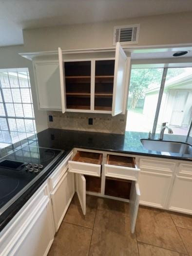 Building Photo - 2502 Fairwind Dr