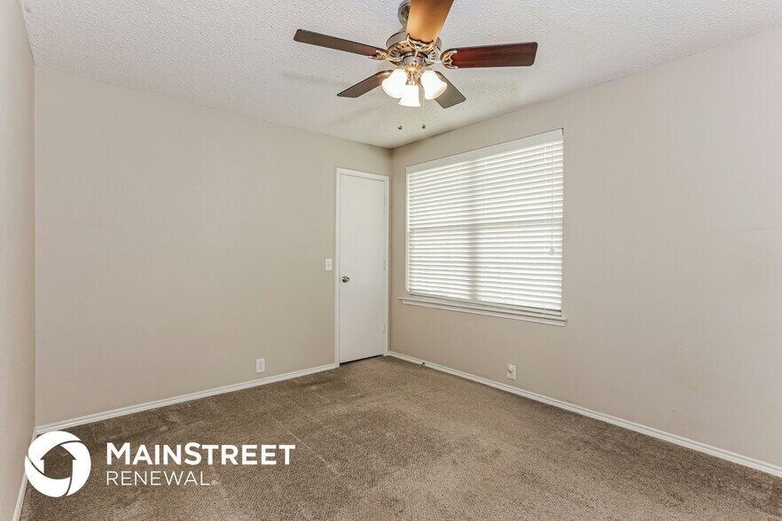 Building Photo - 1902 Purdue Dr