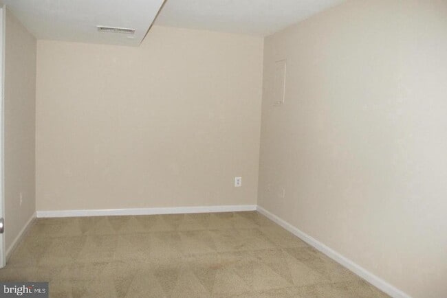 Building Photo - 17407 Gallagher Way